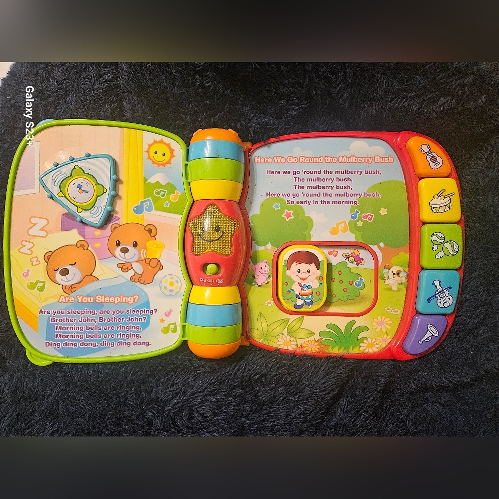 VTECH MUSICAL RHYMES BOOK - Picture 4 of 4